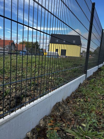 Plot panelový podhrabová deska