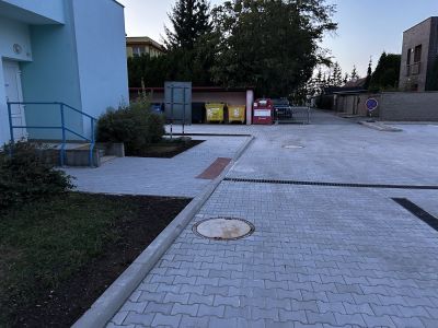 Parkoviště zámková dlažba