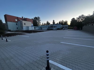 Parkoviště zámková dlažba