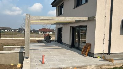 Terasa velkoformátová dlažba pergola