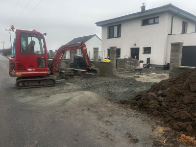 Výkopové práce minibagr příjezd